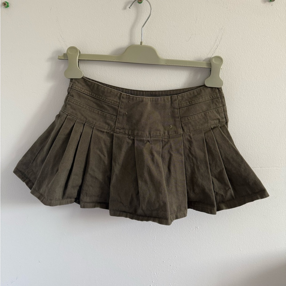 Pleated Mini Skirt in Olive Green